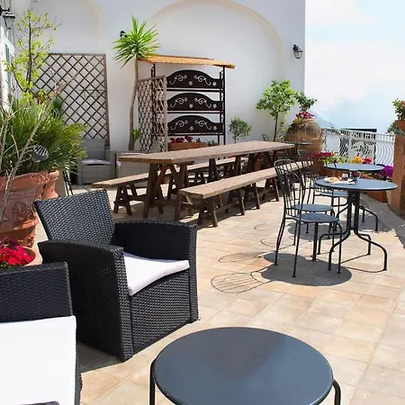 Hostel Brikette-2